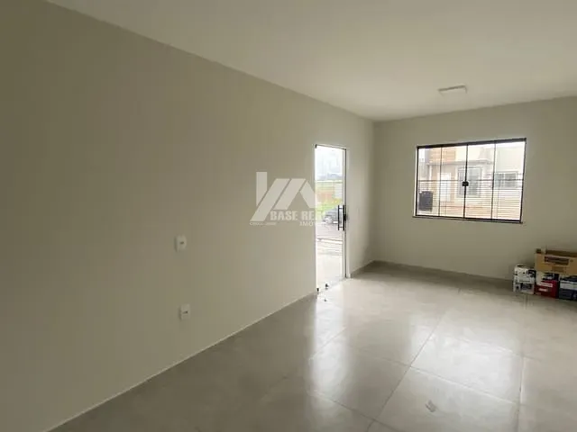 Casa 2 quartos e 1 banheiro, à venda ou para alugar, no bairro bairru das cerejeiras em Guarapuava
