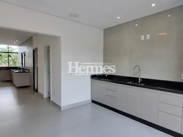 Casa com 300m² 3 quartos e 5 banheiros, à venda, no bairro Parque Brasil 500 em Paulínia