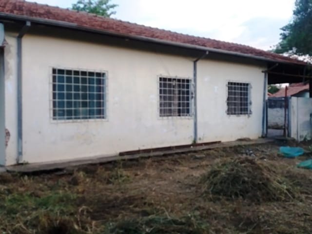 Casa com 954m² 3 quartos e 1 banheiro, à venda, no bairro Vila São Benedito em Pindamonhangaba