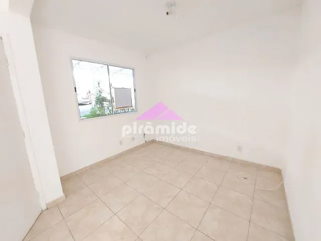Casa com 150m² 3 quartos e 2 banheiros, à venda, no bairro Urbanova em São José dos Campos