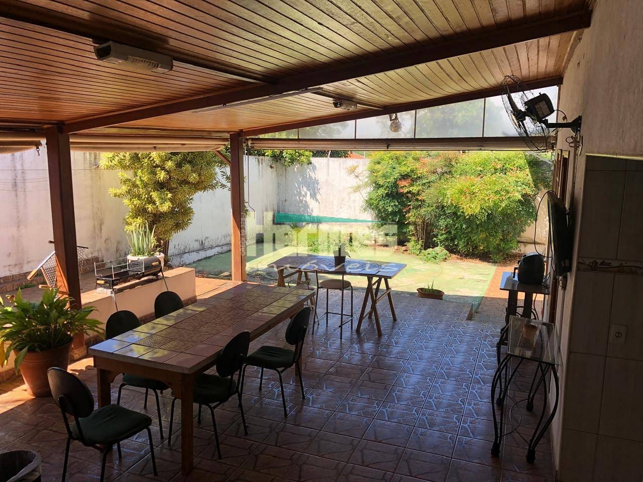 Casa à venda com 2 quartos, 236m² - Foto 26