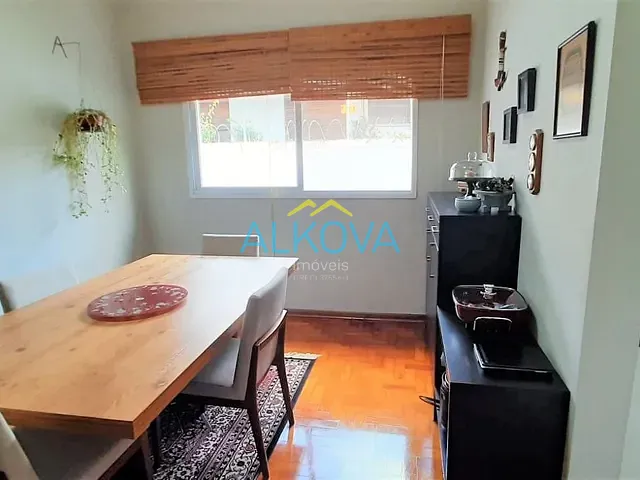 Casa com 450m² 3 quartos e 3 banheiros, à venda, no bairro Jardim Esplanada em São José dos Campos