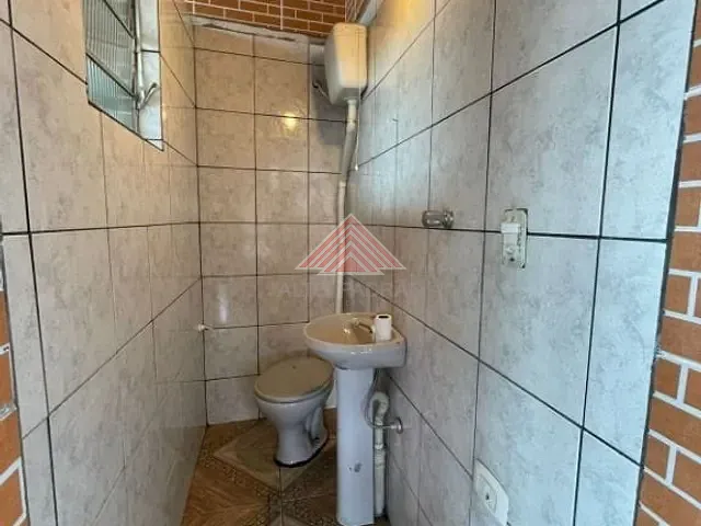 Casa com 195m² 2 quartos e 1 banheiro, à venda, no bairro Jardim Miranda D Aviz em Mauá