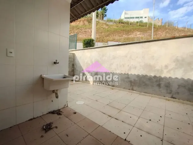 Casa com 164m² 1 quarto e 1 banheiro, à venda, no bairro Jardim Colônia em Jacareí