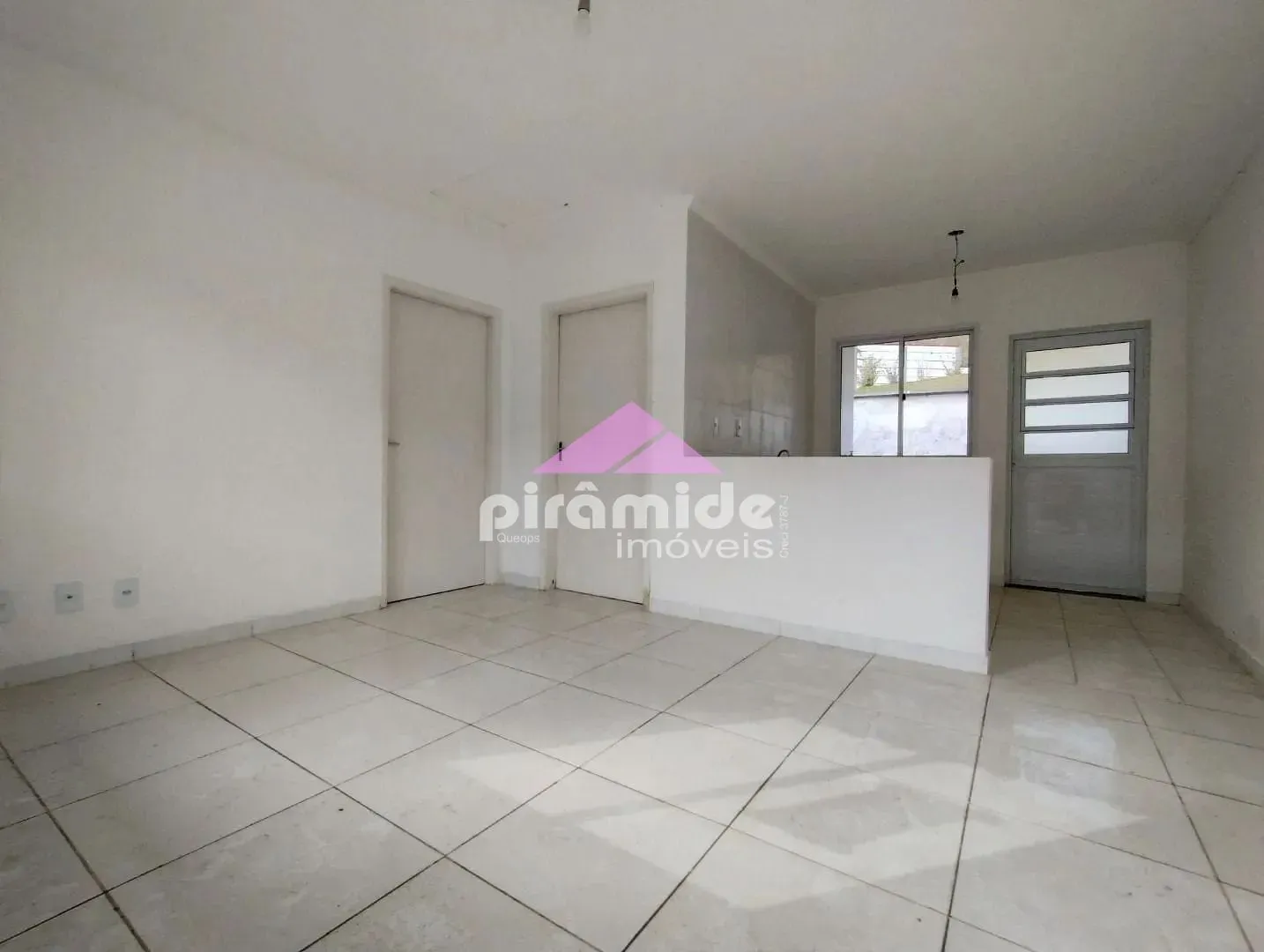 Casa, 1 quarto, 98 m² - Foto 1