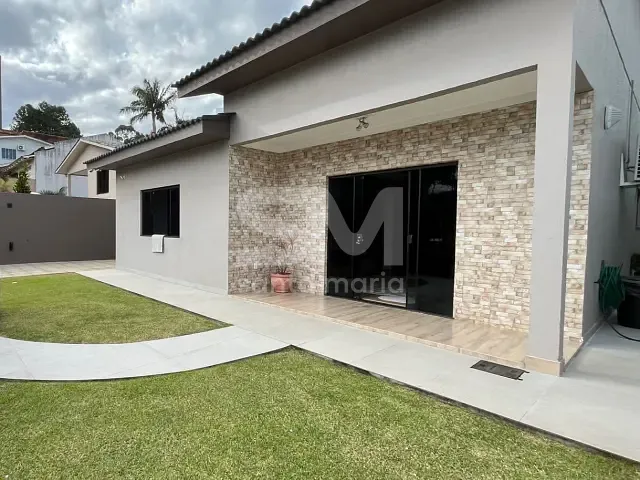 Casa com 368m² 3 quartos e 3 banheiros, à venda, no bairro Passo dos Fortes em Chapecó