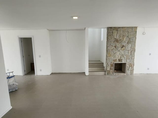 Casa com 189m² 2 quartos e 3 banheiros, à venda, no bairro Tres vendas em Pelotas