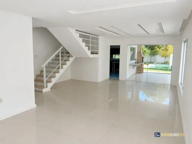 Casa 5 quartos e 5 banheiros, à venda, no bairro Vila da Rainha em Campos dos Goytacazes