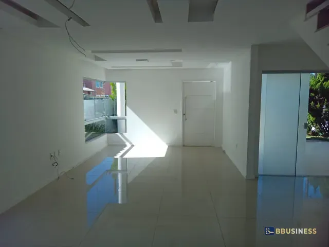 Casa 5 quartos e 5 banheiros, à venda, no bairro Vila da Rainha em Campos dos Goytacazes