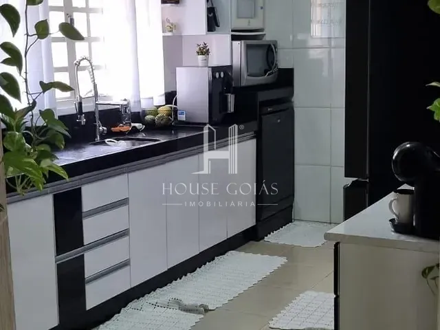 Casa 3 quartos e 2 banheiros, à venda, no bairro Residencial Itaipu em Goiânia