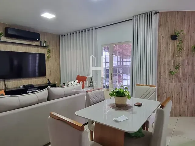Casa 3 quartos e 2 banheiros, à venda, no bairro Residencial Itaipu em Goiânia