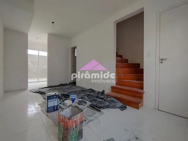 Casa com 164m² 2 quartos e 1 banheiro, à venda, no bairro Jardim Colônia em Jacareí