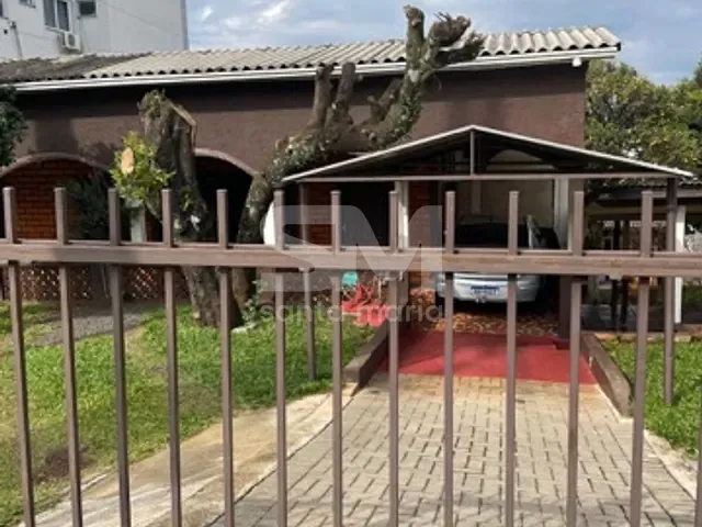 Casa com 832m² 3 quartos e 2 banheiros, à venda, no bairro Passo dos Fortes em Chapecó