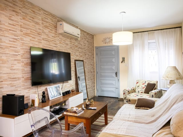Casa com 300m² 5 quartos e 2 banheiros, à venda, no bairro Centro em Pelotas