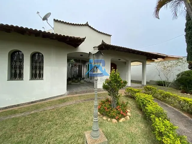 Casa com 1048m² 3 quartos e 4 banheiros, à venda ou para alugar, no bairro Jardim Santa Rosa em Itatiba