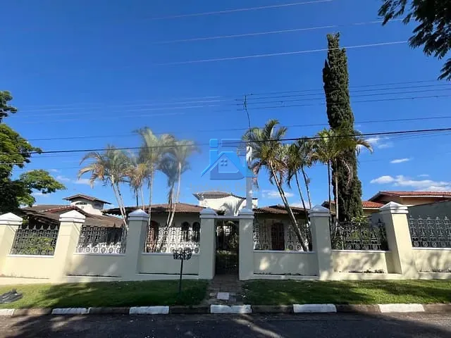 Casa com 1048m² 3 quartos e 4 banheiros, à venda ou para alugar, no bairro Jardim Santa Rosa em Itatiba