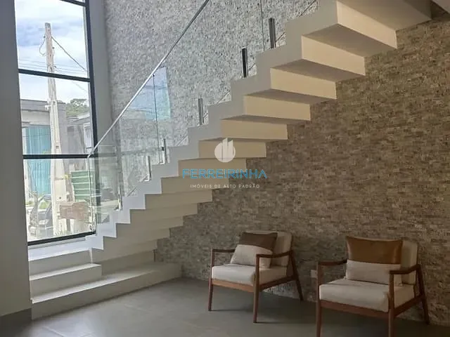 Casa com 360m² 4 quartos e 3 banheiros, à venda, no bairro Barranco Alto em Caraguatatuba