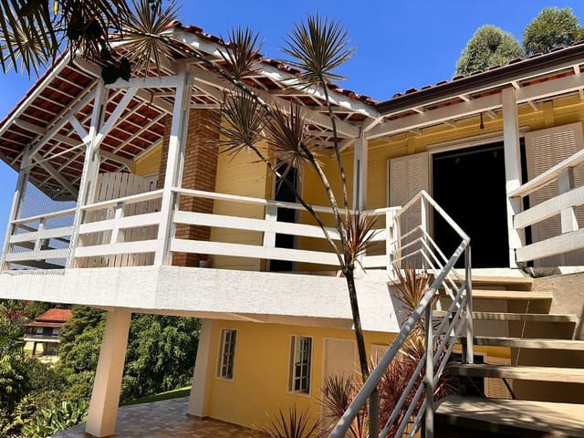 Casa com 1014m² 4 quartos e 3 banheiros, à venda, no bairro Granja Viana II em Cotia