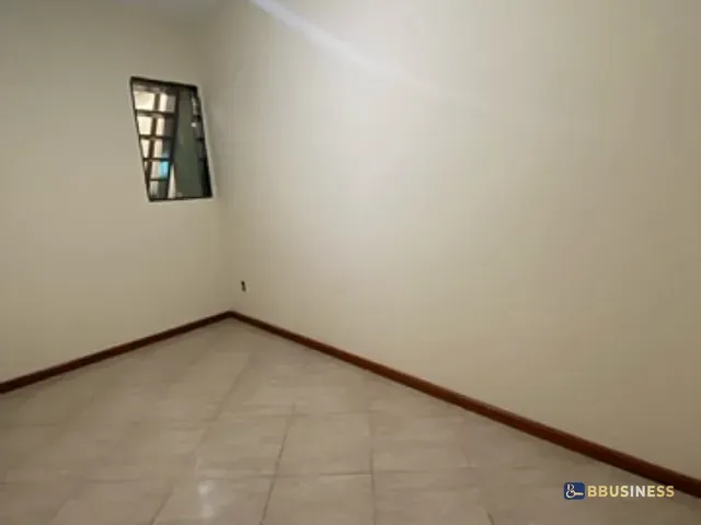 Casa 3 quartos e 2 banheiros, para alugar, no bairro Parque Turf Club em Campos dos Goytacazes