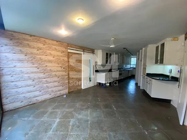 Casa 4 quartos e 3 banheiros, para alugar, no bairro Maria Goretti em Chapecó