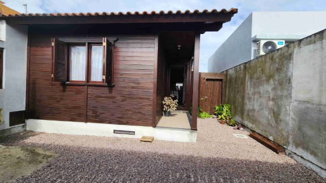 Casa com 43m² 1 quarto e 1 banheiro, à venda, no bairro areal em Pelotas