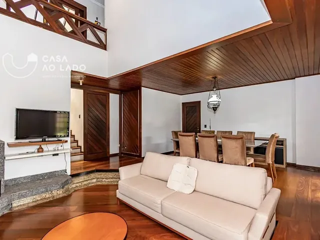 Casa com 980m² 6 quartos e 5 banheiros, à venda, no bairro Jardim das Américas em Curitiba