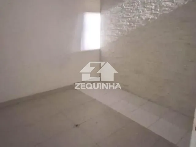Casa com 100m² 2 quartos e 1 banheiro, para alugar, no bairro Jd Dabril em Sao Paulo