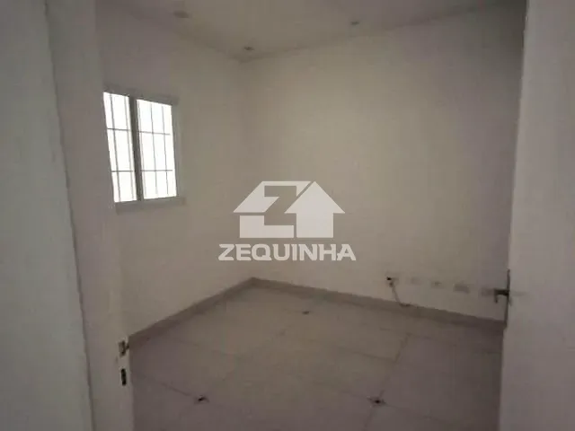 Casa com 100m² 2 quartos e 1 banheiro, para alugar, no bairro Jd Dabril em Sao Paulo