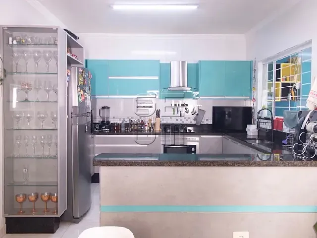 Casa com 191m² 3 quartos e 3 banheiros, à venda, no bairro Gleba Fazenda Palhano em Londrina