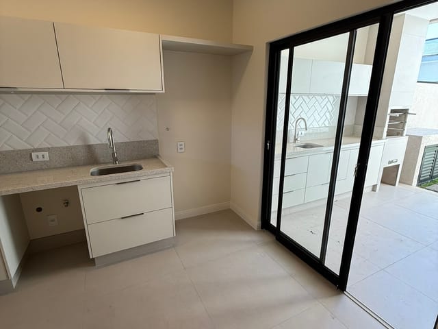Casa com 200m² 3 quartos e 3 banheiros, à venda ou para alugar, no bairro Jardim Flamboyant em Paulínia