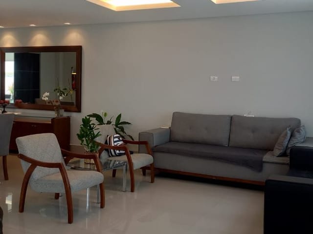Casa com 450m² 4 quartos e 5 banheiros, à venda, no bairro Condomínio Residencial Jaguary em São José dos Campos