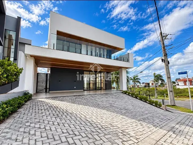 Casa 4 quartos e 4 banheiros, à venda, no bairro Itararé em Campina Grande
