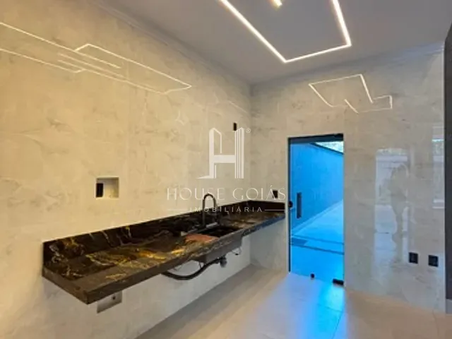 Casa com 191m² 3 quartos e 3 banheiros, à venda, no bairro Parque Itatiaia em Aparecida de Goiânia