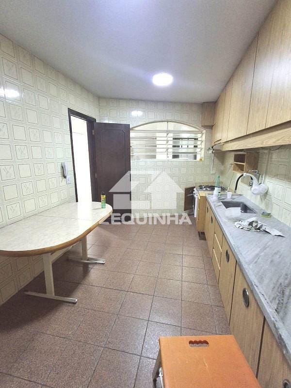 Casa, 3 quartos, 320 m² - Foto 13