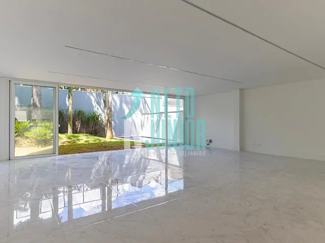 Casa 3 quartos e 4 banheiros, à venda ou para alugar, no bairro Chácara Santo Antônio (Zona Sul) em São Paulo
