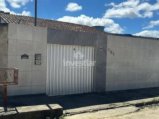 Casa 3 quartos e 2 banheiros, à venda, no bairro Três Irmãs em Campina Grande