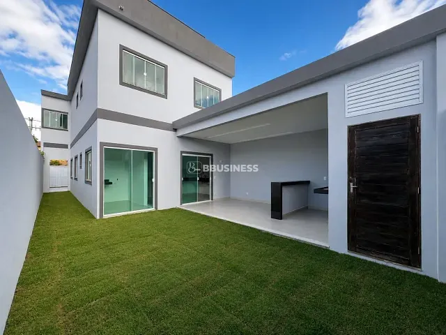 Casa 3 quartos e 2 banheiros, à venda, no bairro Parque Jóquei Club em Campos dos Goytacazes