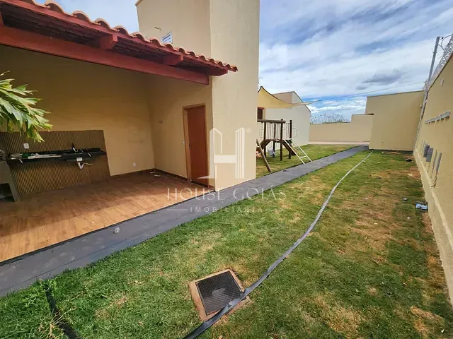 Casa com 130m² 2 quartos e 2 banheiros, à venda, no bairro Setor Cristina em Trindade