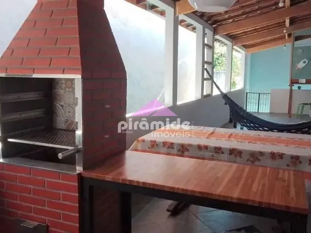 Casa com 180m² 3 quartos e 3 banheiros, à venda, no bairro Vila Tatetuba em São José Dos Campos
