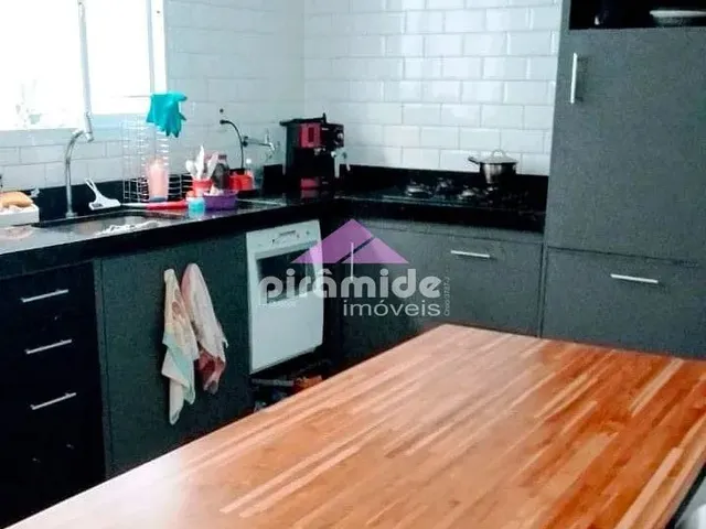 Casa com 180m² 3 quartos e 3 banheiros, à venda, no bairro Vila Tatetuba em São José Dos Campos