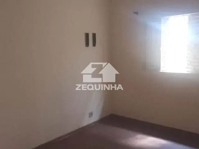 Casa com 300m² 3 quartos e 3 banheiros, à venda, no bairro Bela Vista em Osasco