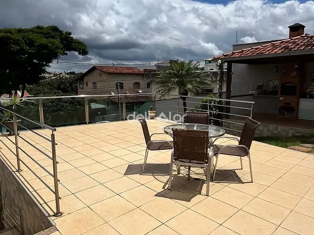 Casa com 360m² 3 quartos e 3 banheiros, à venda, no bairro Vila Cloris em Belo Horizonte