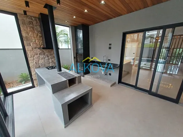 Casa com 480m² 3 quartos e 5 banheiros, à venda, no bairro Condomínio Residencial Alphaville II em São José dos Campos