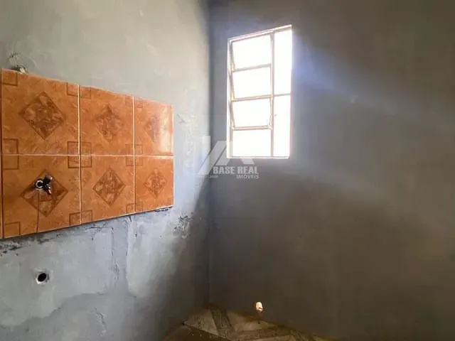 Casa 2 quartos e 1 banheiro, para alugar, no bairro São Cristóvão em Guarapuava