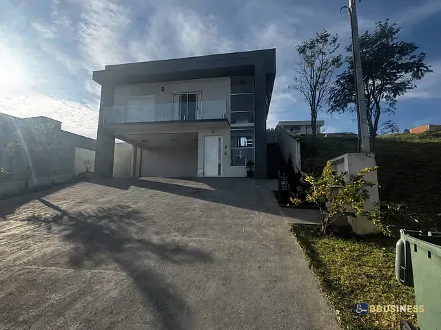 Casa com 514m² 3 quartos e 5 banheiros, à venda, no bairro San Diego em Vargem Grande Paulista