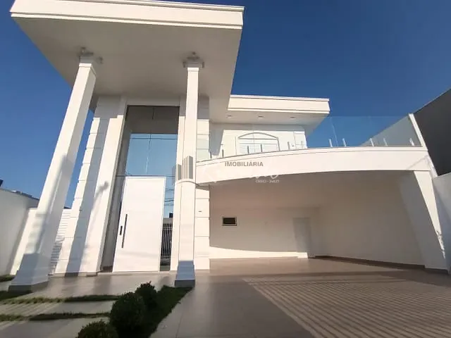 Casa com 450m² 4 quartos e 6 banheiros, à venda, no bairro Jardim Morumbi em Arapongas