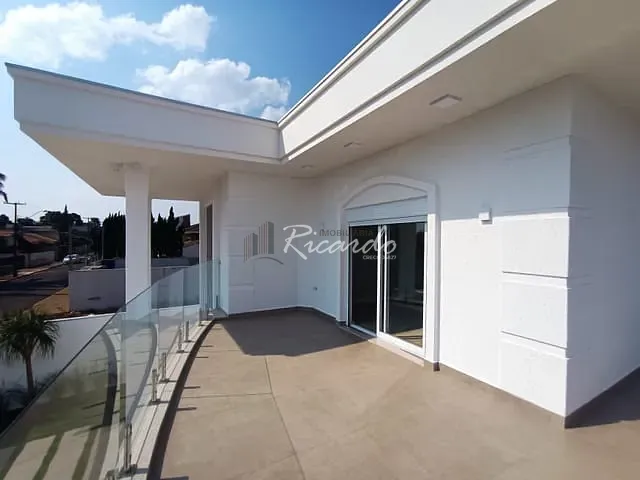 Casa com 450m² 4 quartos e 6 banheiros, à venda, no bairro Jardim Morumbi em Arapongas