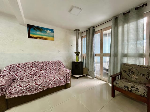 Casa com 120m² 2 quartos e 2 banheiros, à venda, no bairro Areal em Pelotas