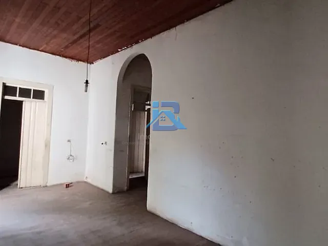 Casa com 405m² 3 quartos e 1 banheiro, à venda, no bairro Centro em Itatiba