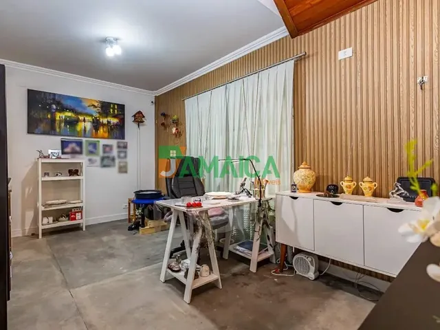 Casa com 260m² 4 quartos e 4 banheiros, à venda, no bairro Água Verde em Curitiba